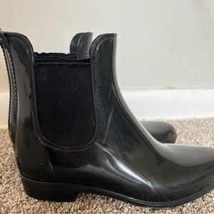 J. Crew Women’s Chelsea Black Rain boots - Size 6